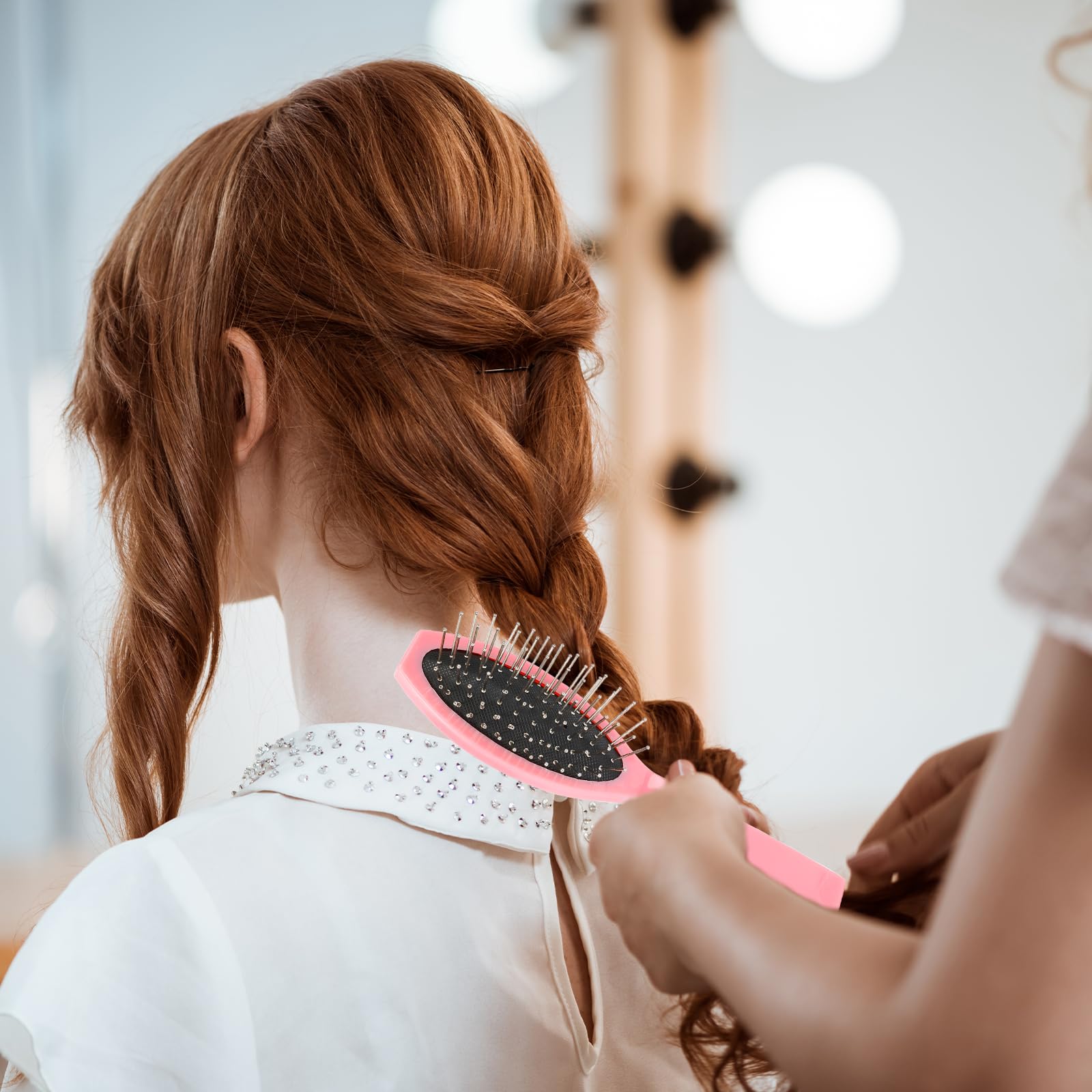 Salbsever wig brush makes a thoughtful gift for beauty lovers.