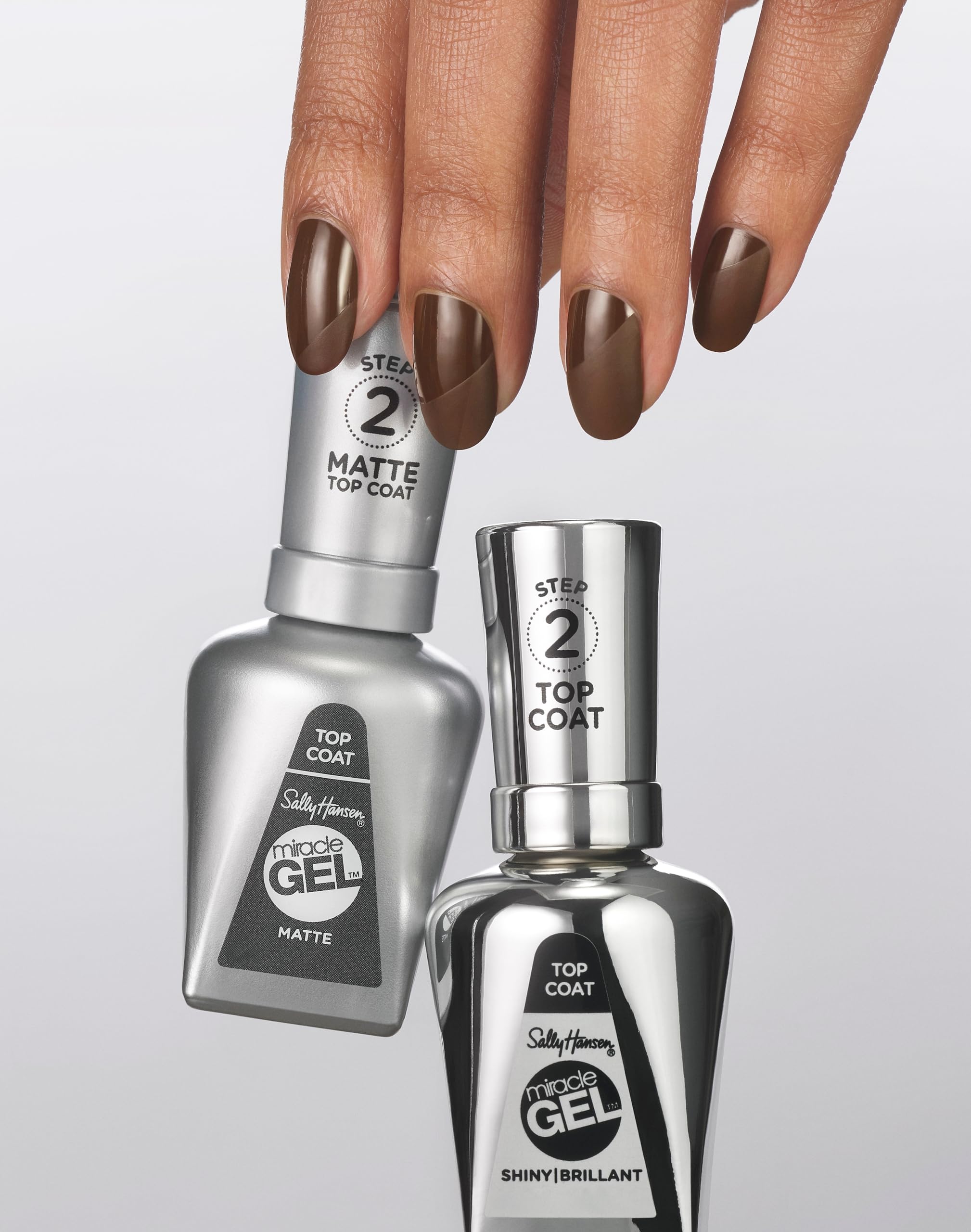 Sally Hansen Miracle Gel Matte Top Coat 102 chip-resistant formula preserves manicure.