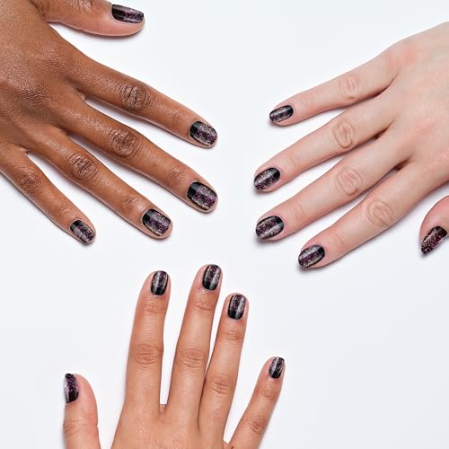Sally Hansen Miracle Gel Top Coat facilita una aplicación en dos pasos.