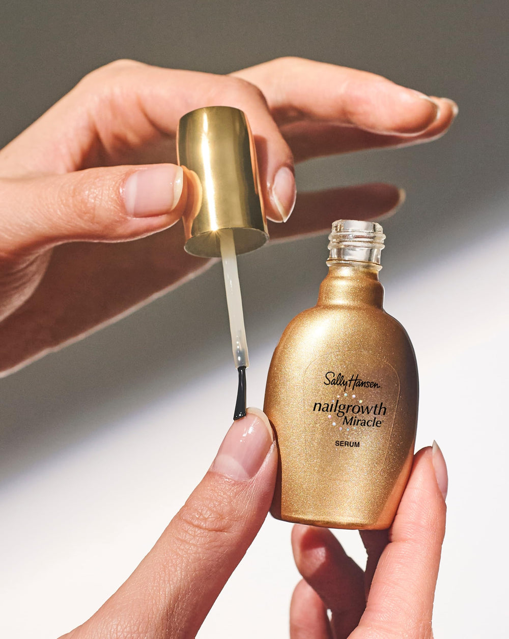 Tubo compacto Nailgrowth Miracle, ideal para uso diario