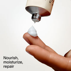 Salt & Stone Neroli Basil ambiance enhances daily routines.