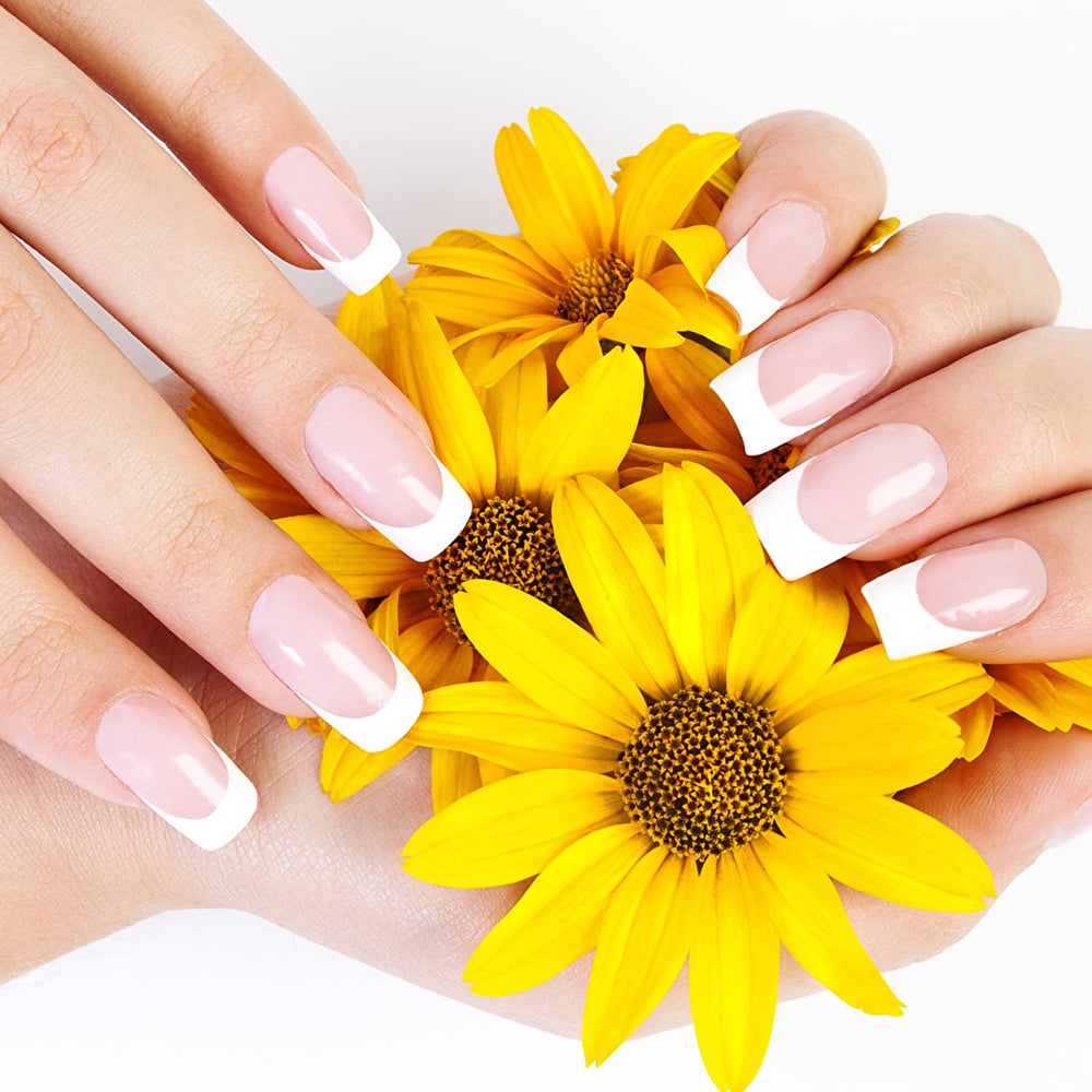 SALVMARY professional mani kit buffer helps prep nails for lacquer.