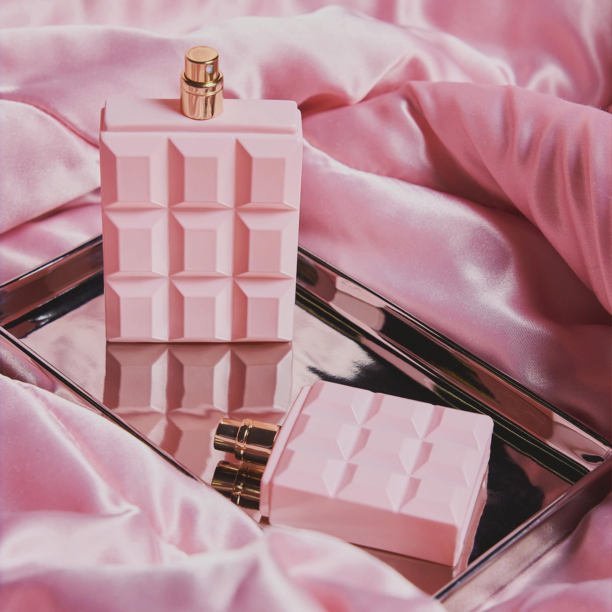 SCENT BEAUTY Sabrina Carpenter Sweet Tooth note concept with candied ginger and chocolate marshmallow