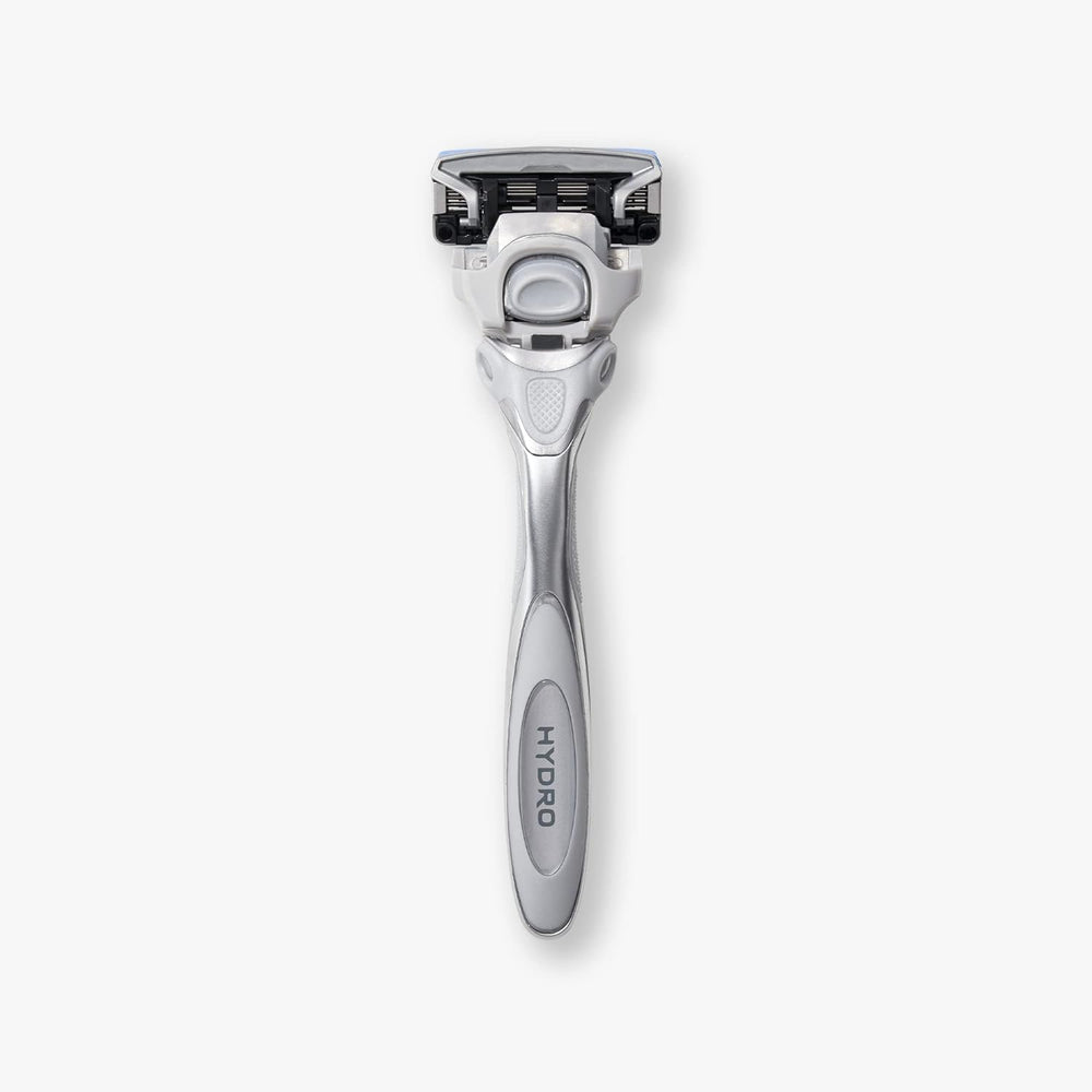 Schick Hydro Dry Skin precision edger demonstrates crisp line accuracy for hard-to-reach areas.