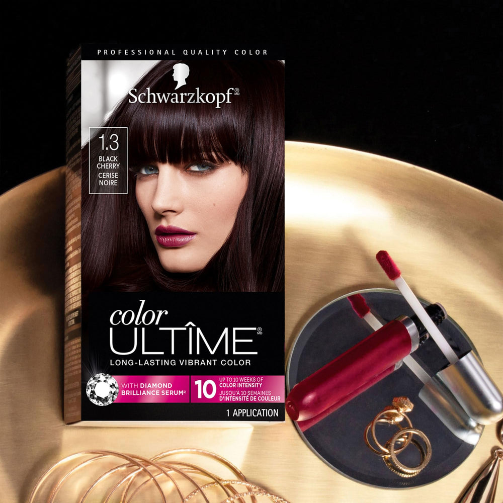Schwarzkopf Color Ultime disposable gloves for clean, mess-free application.