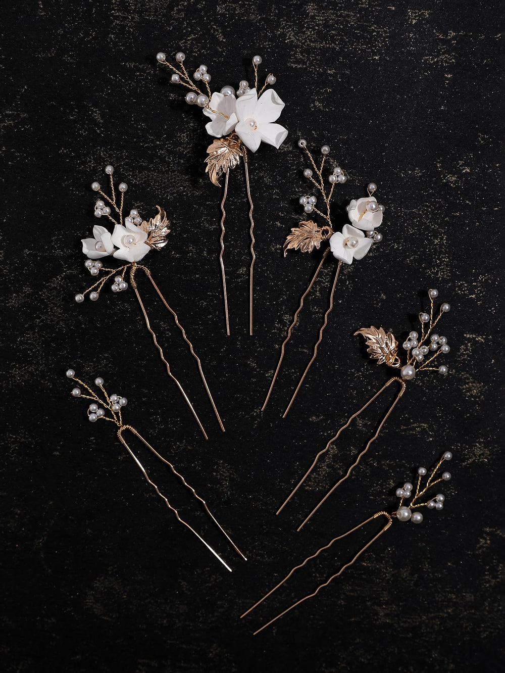 Diseño floral con perlas de SELFCLOUD para peinados románticos