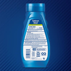 Selsun Blue Naturals en acción durante la aplicación diaria para cuero cabelludo cómodo.