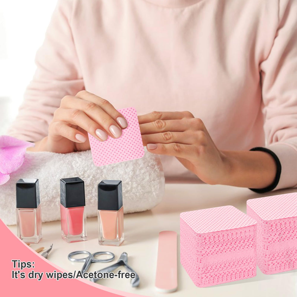 Seonggong lint-free wipes help achieve a clean finish.