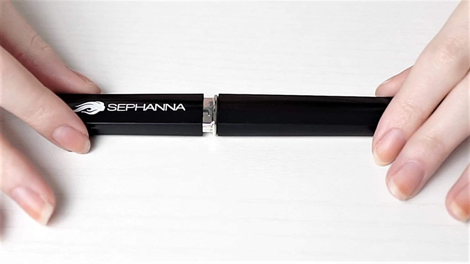 SEPHANNA glass nail file in bag protected by hard case
