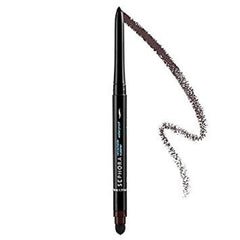 Muestra de color marrón mate del delineador Sephora para un look natural.