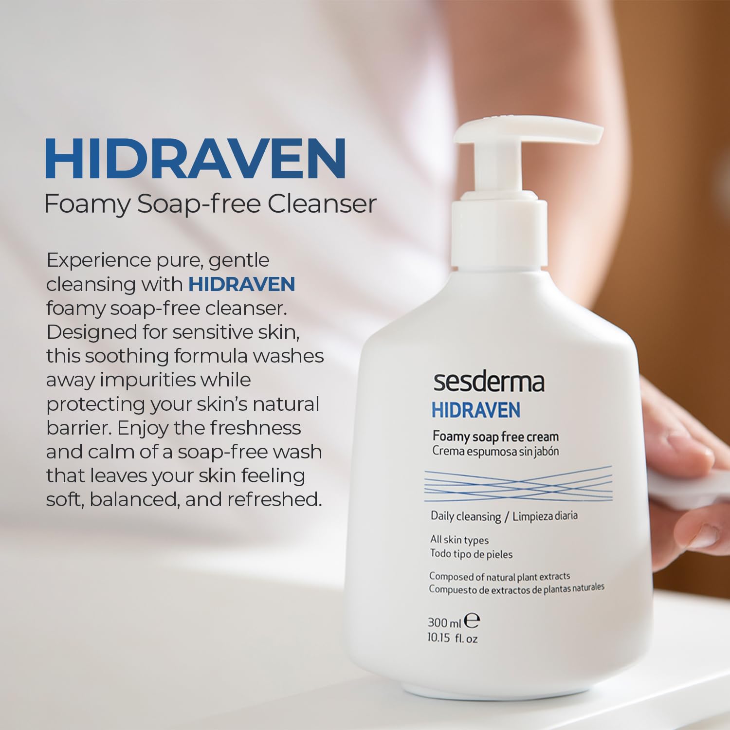 Sesderma HIDRAVEN gentle foam application demonstrated for easy use.