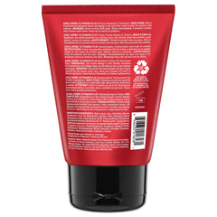 SexyHair Big Creme 2: aplicación entre dedos para crear textura.