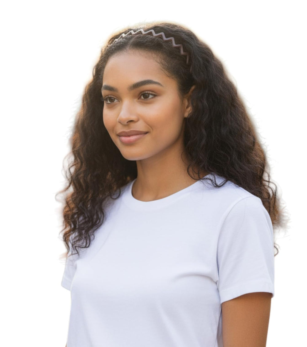 SHE LIAN Zigzag headbands keep hair neat and tidy during routines.