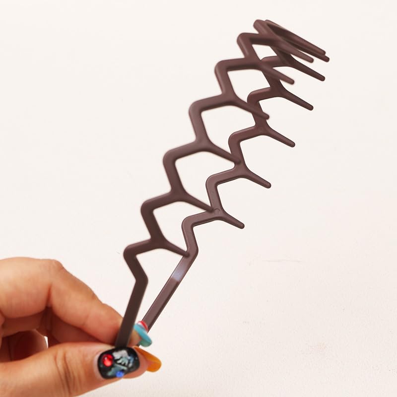SHE LIAN Zigzag headbands feature stylish zigzag pattern.