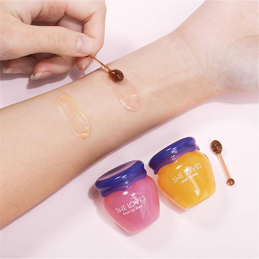 SHE LOVES Honey Beeswax ingredients emphasize protective moisture barrier.