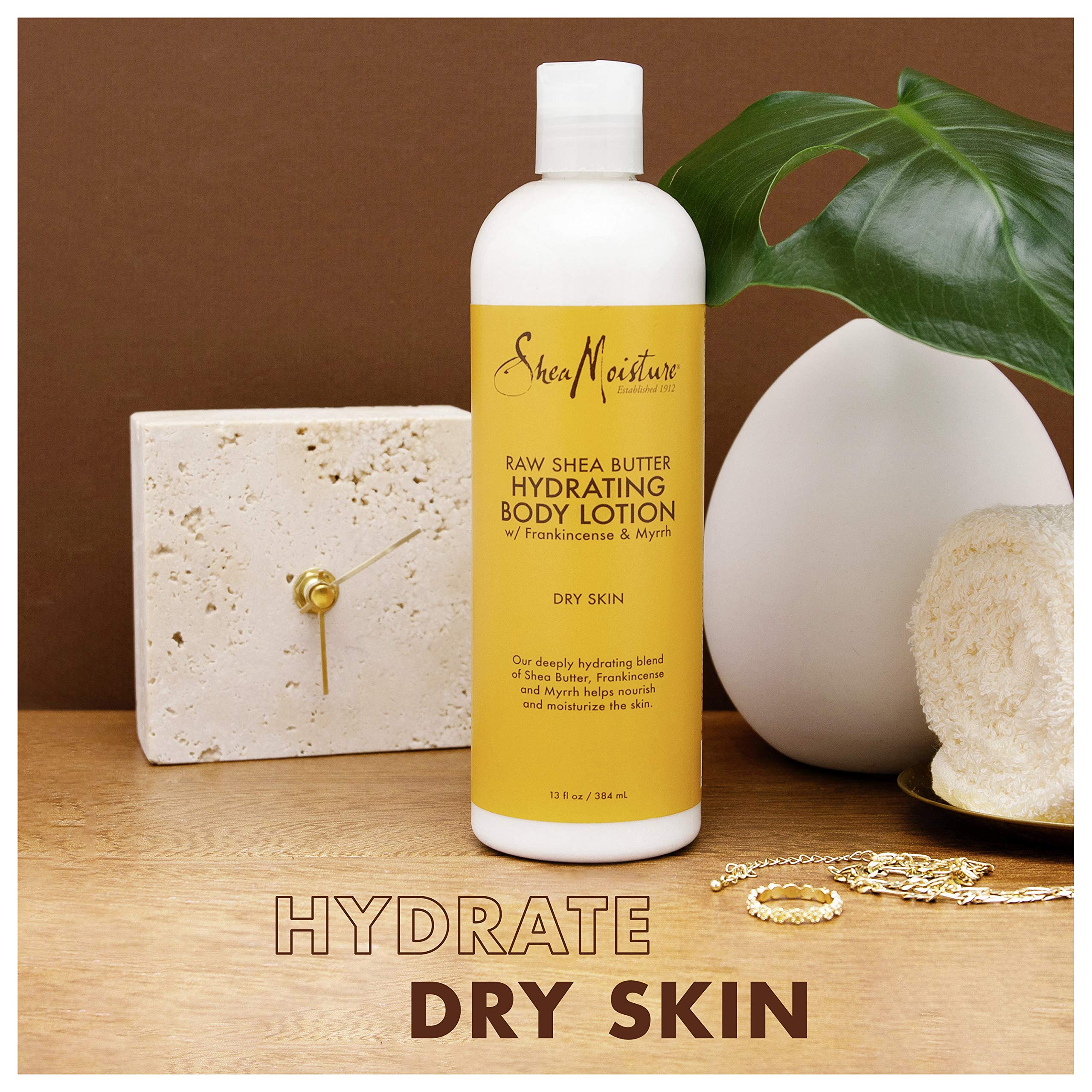 SheaMoisture: aplicación en piel humedecida facilita absorción y confort.