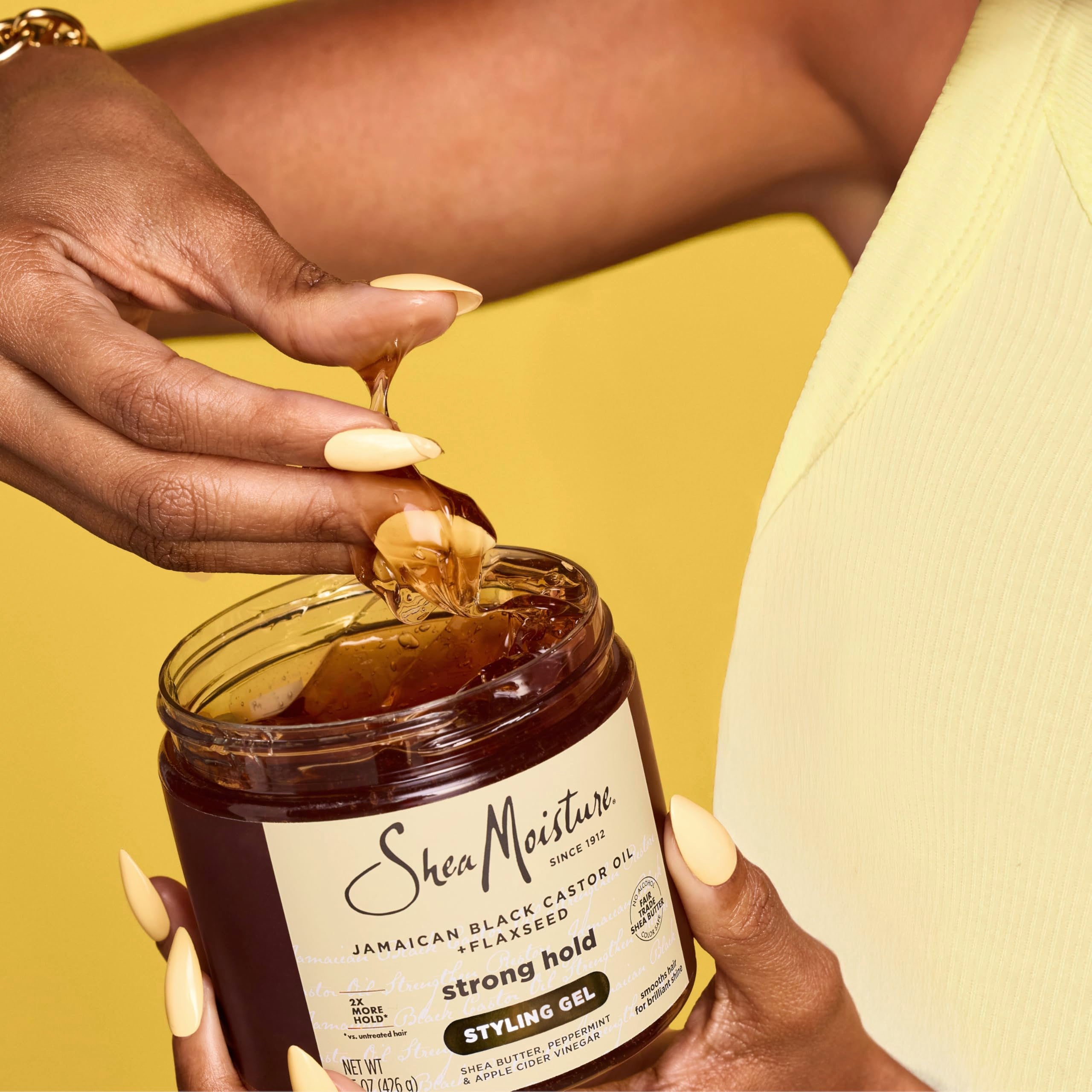 SheaMoisture Gel Fuerte, aceite-de-linaza: reduce frizz y añade brillo.