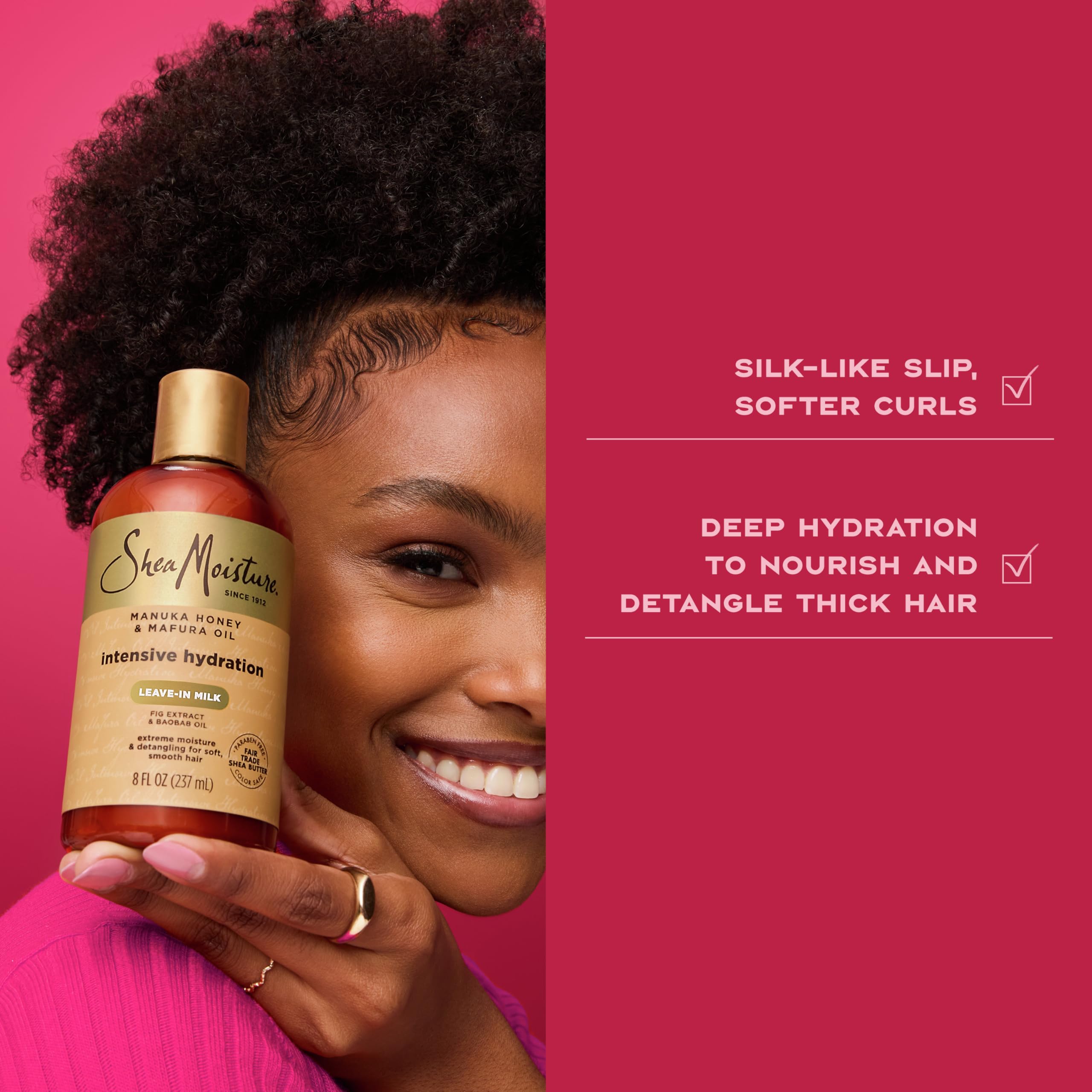 Manteca de karité de SheaMoisture aporta hidratación y suavidad al cabello.