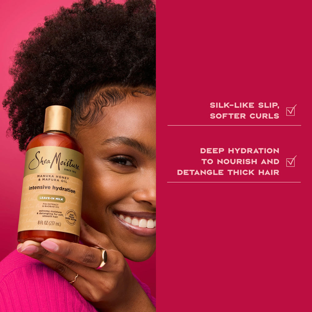 Manteca de karité de SheaMoisture aporta hidratación y suavidad al cabello.