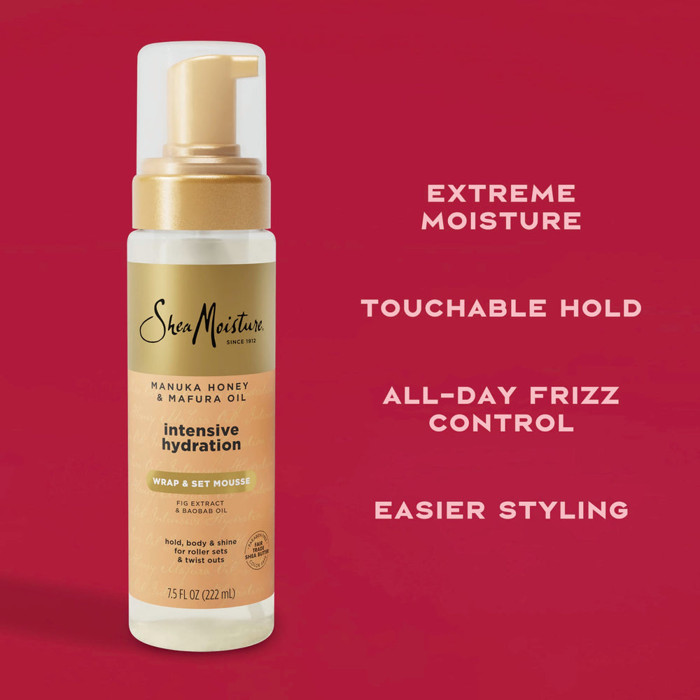 SheaMoisture Wrap & Set Mousse, fórmula sin sulfatos ni parabenos para cuidado suave.