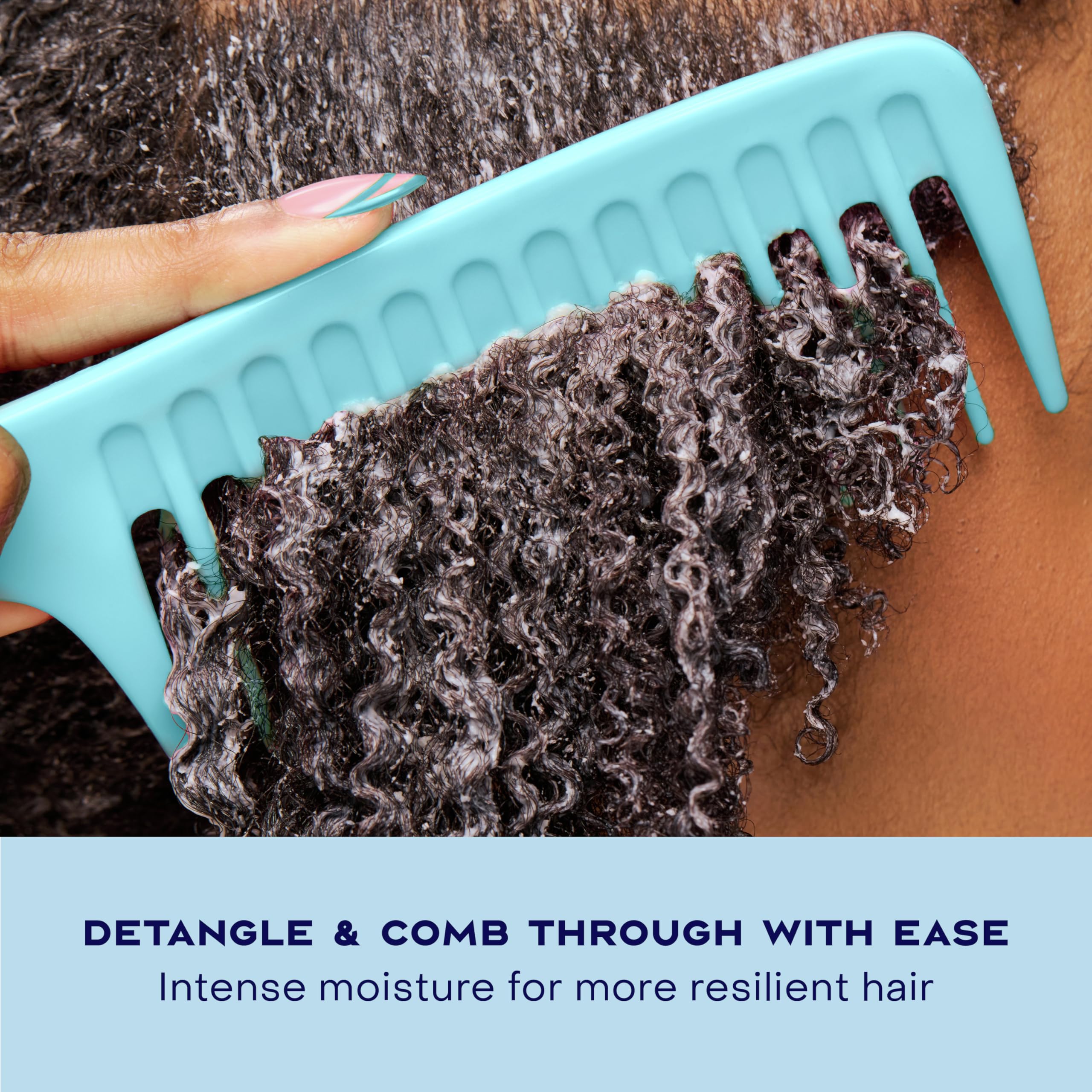 Hair-coating action of SheaMoisture Hydrate & Repair Conditioner supports lasting moisture.