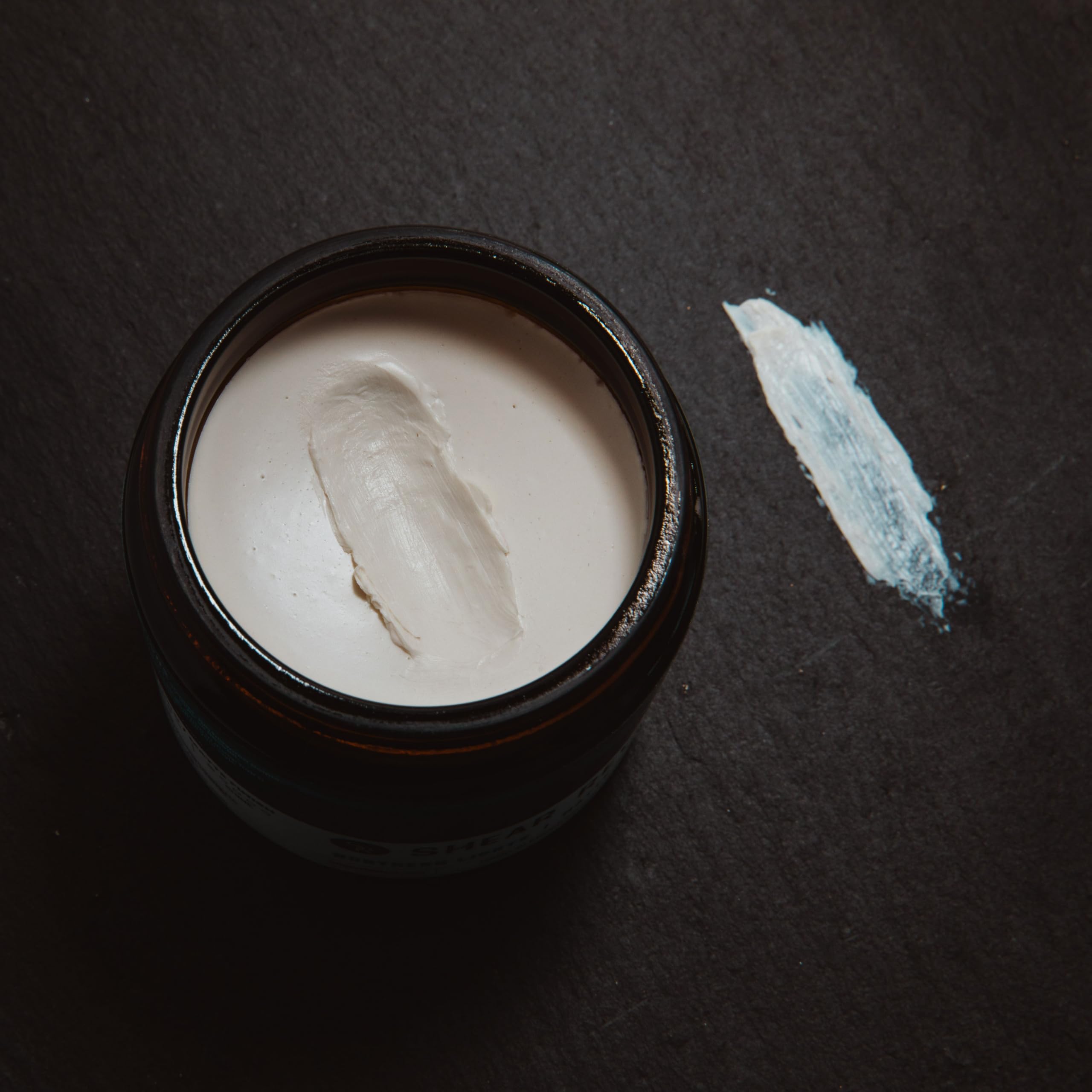 Citrus and sage scent enhances Northern Lights daily grooming