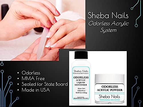 Aplicación suave de SHEBA NAILS en cliente, experiencia profesional sin olores.