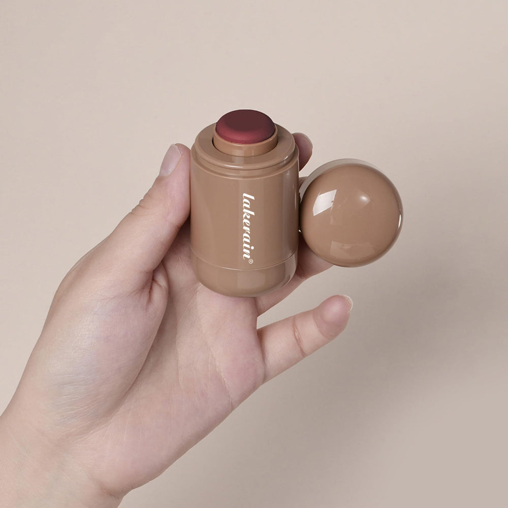 SHEEYOON Bronze Glow blush case is compact and travel-friendly.
