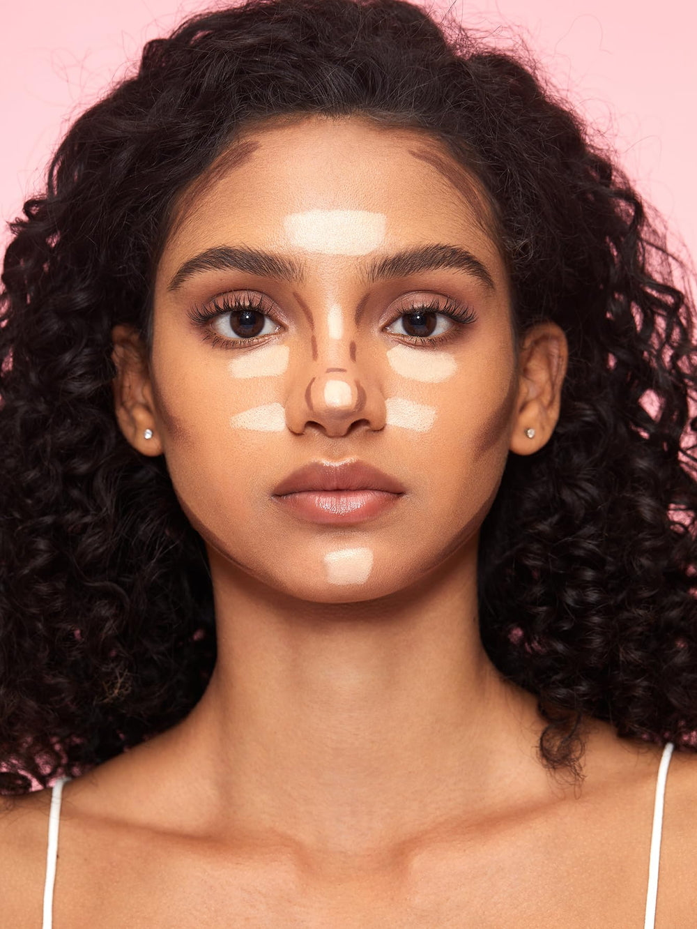 SHEGLAM bronceador cremoso tono castaño para color natural y duradero.