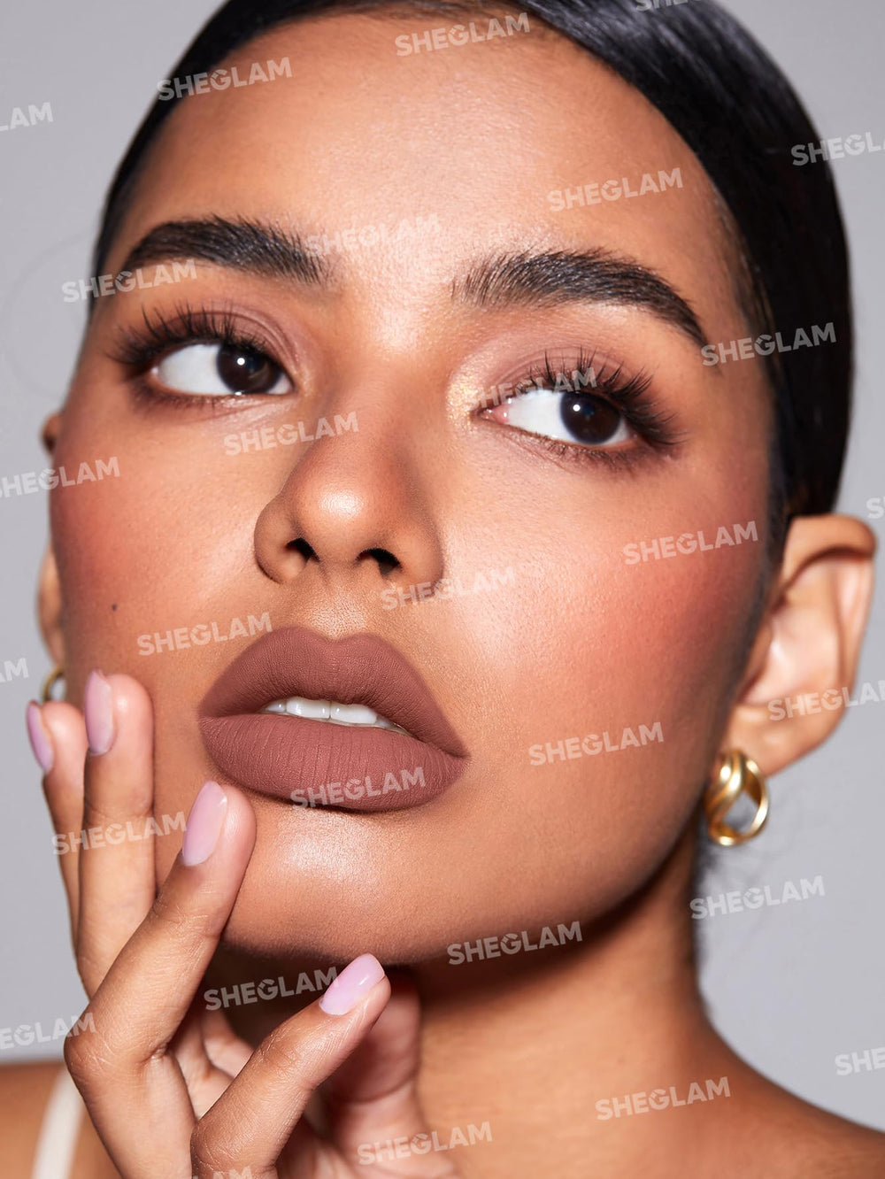 SHEGLAM delineador-labial-cremoso-mate pigmentación alta para color intenso.