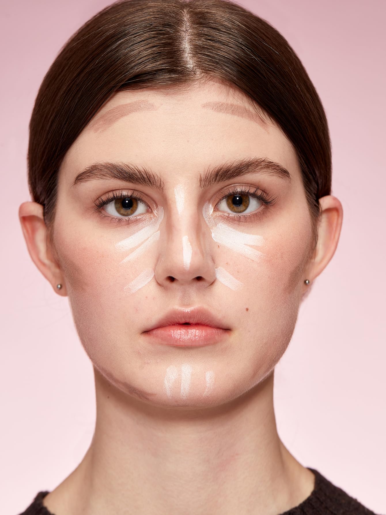 SHEGLAM iluminador cremoso 2-en-1 para brillo suave.