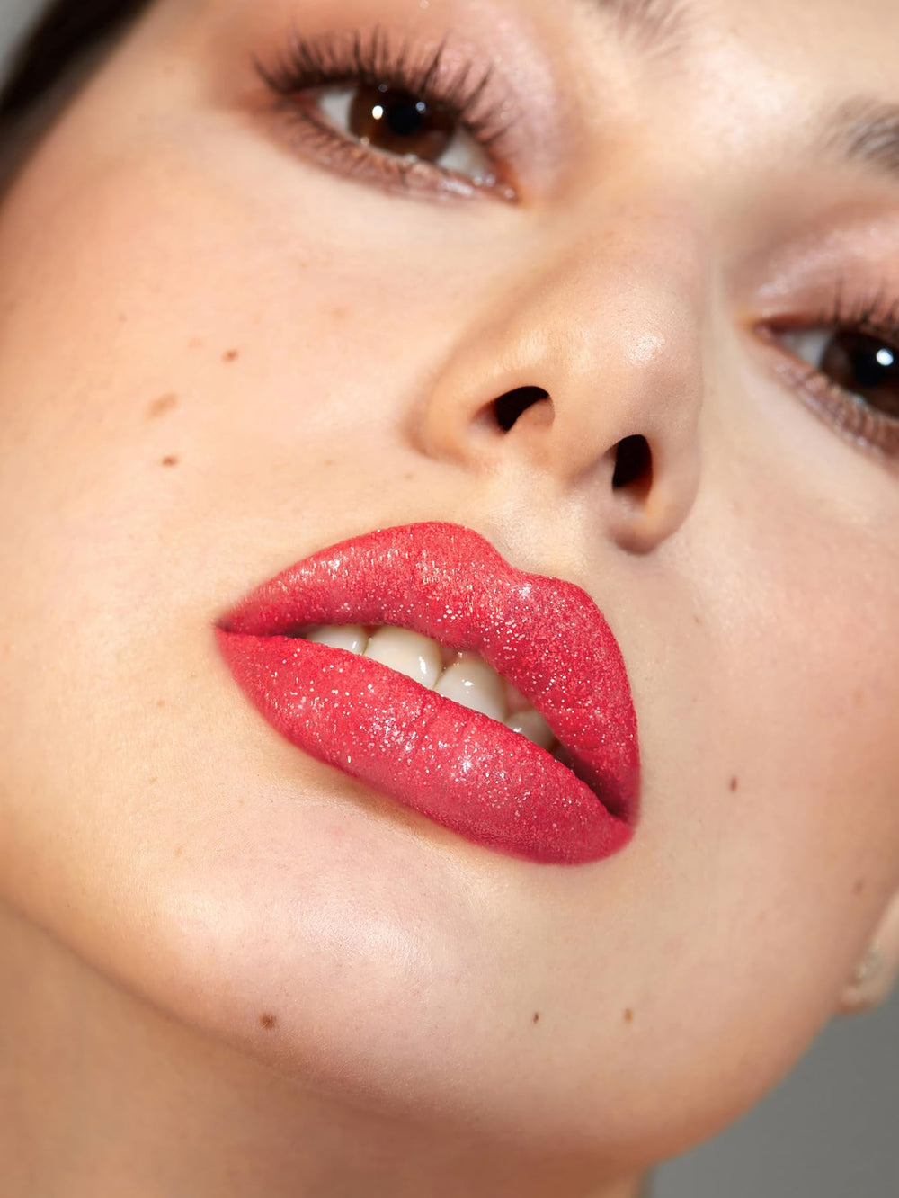 SHEGLAM Lip Dazzler liner pencil shapes lips for clean definition.
