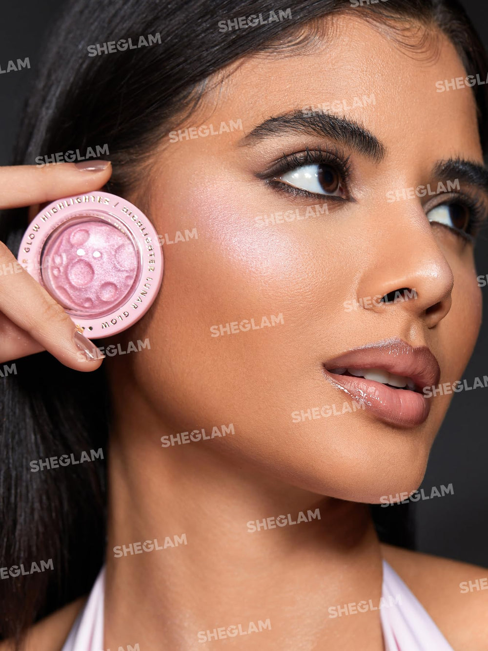 SHEGLAM Lunar Glow Highlighter four shades collection enables customizable glow