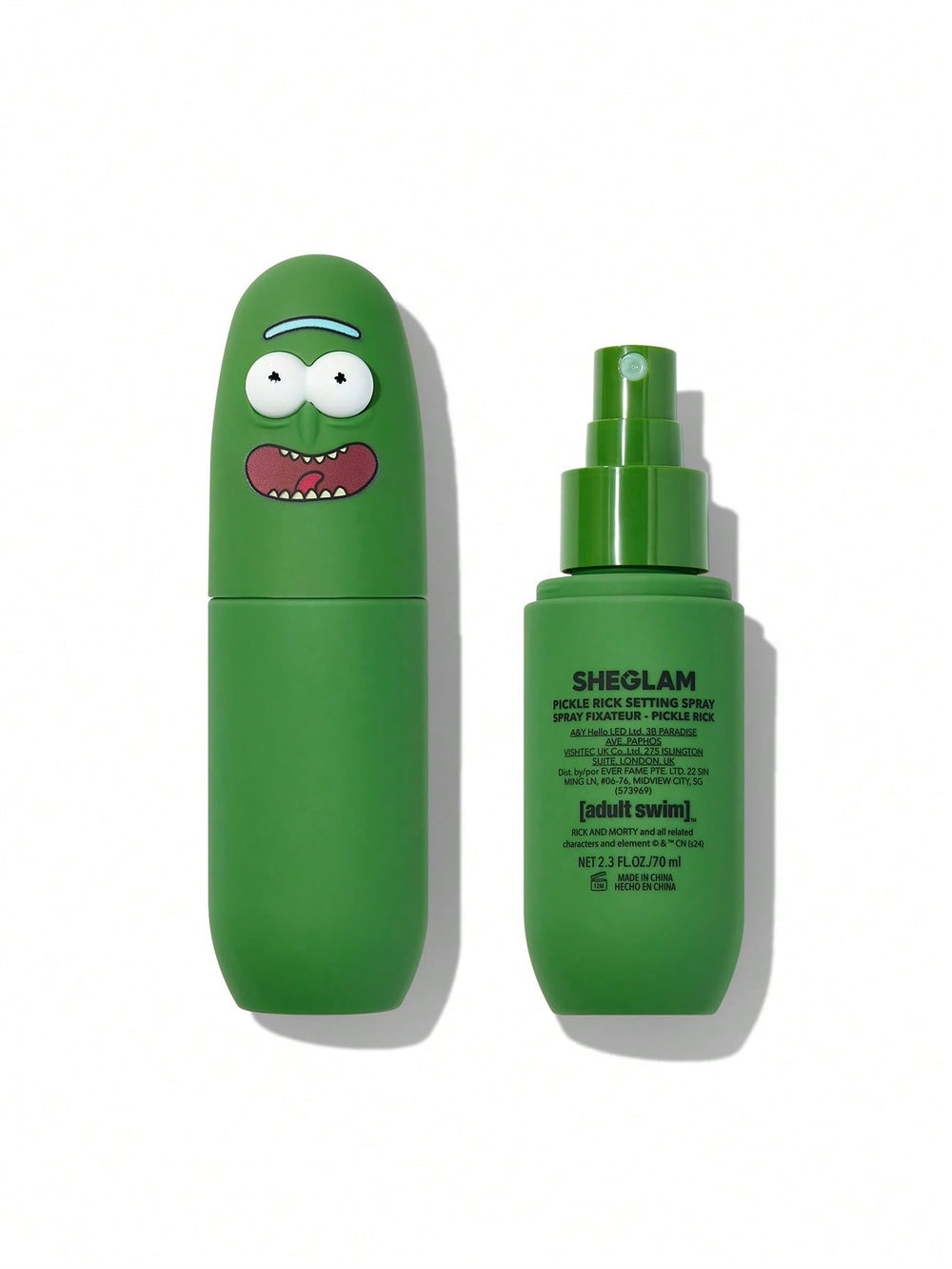 SHEGLAM Pickle Rick niebla fijadora facial para un acabado duradero.