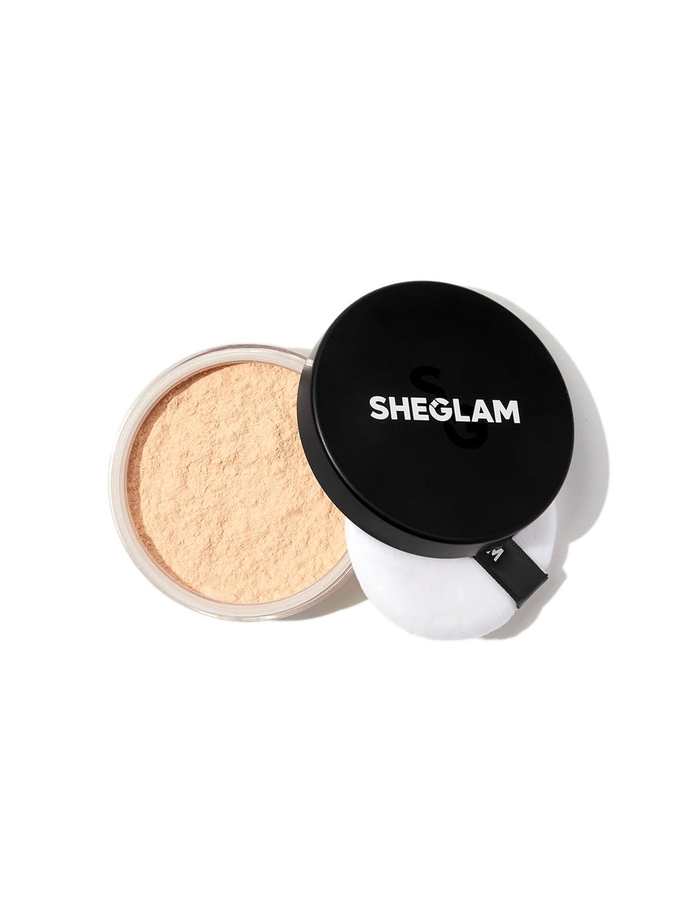 SHEGLAM polvos fijadores horneados muestran acabado natural y suave.
