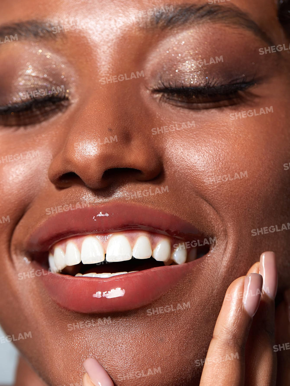 Sheglam Sepia Kiss packaging close-up for on-the-go touch-ups.