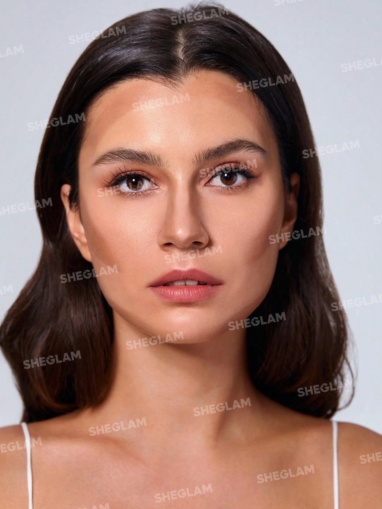 SHEGLAM Snatch n Define blends nose contour for natural definition