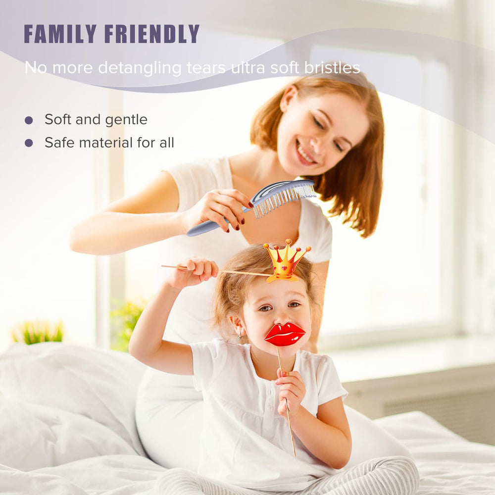 SHINLEA Detangle Hair Brush nylon teeth close-up shows flexible detangling teeth.