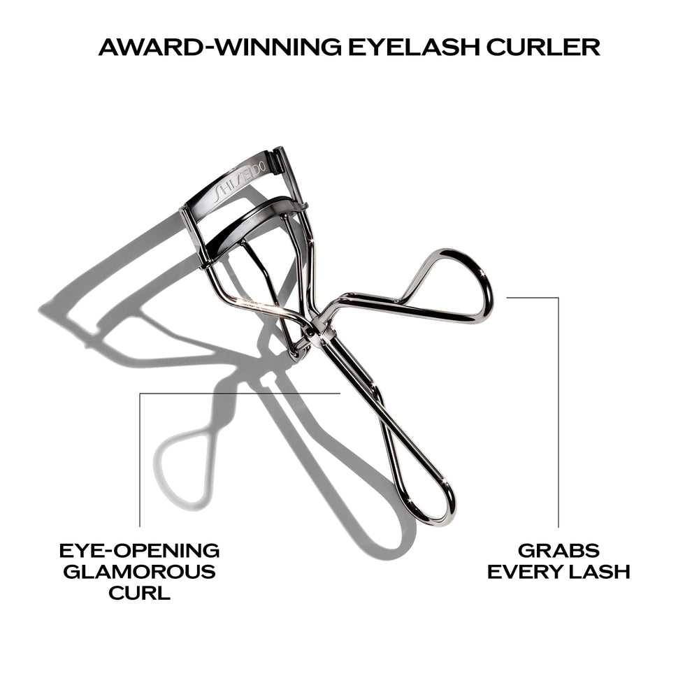 Shiseido Eyelash Curler compact design is travel-friendly and easy to store.