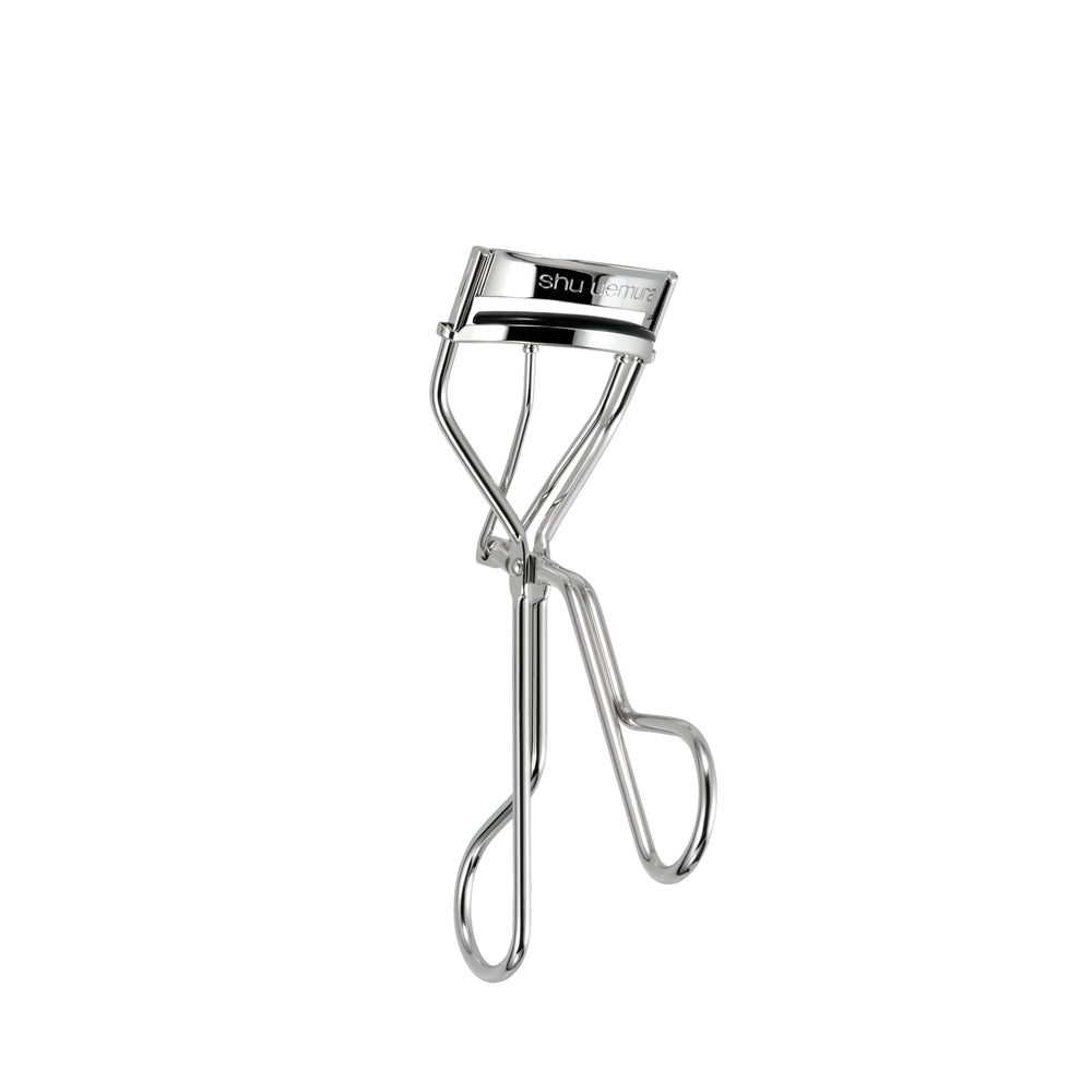 Shu Uemura Iconic Eyelash Curler shows root-to-tip curl for natural lift