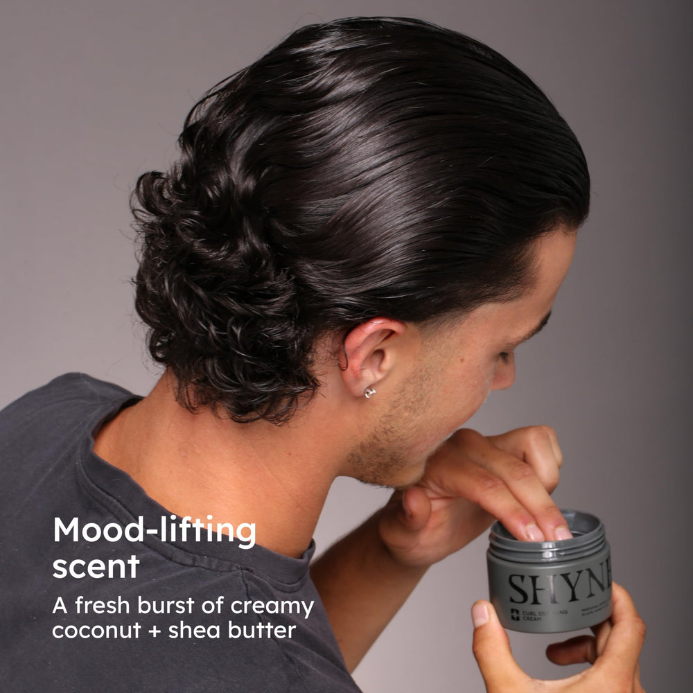 Rizos y ondas mejorados con crema natural SHYNE