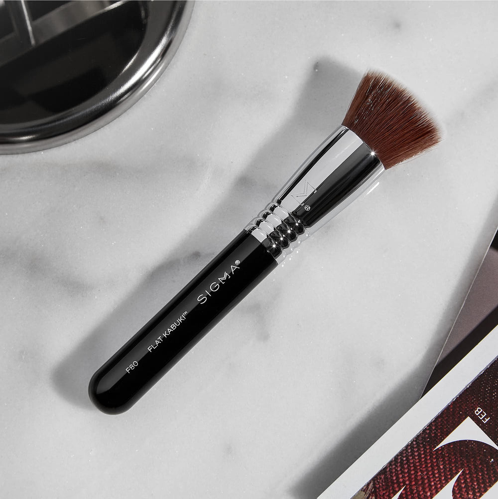 Sigma Beauty F85 Airbrush Kabuki Brush waterproof polymer handle under light use