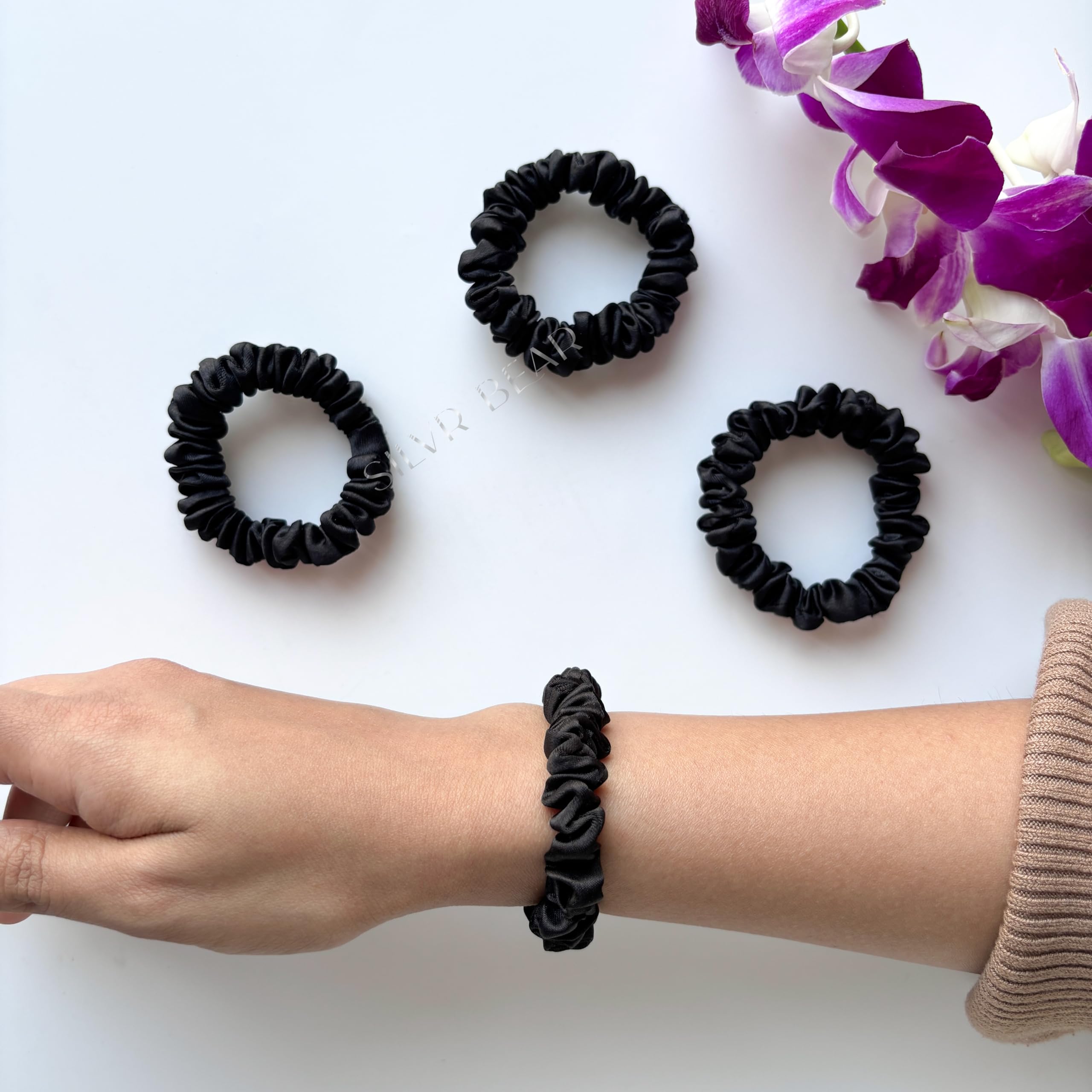 Silvr Bear scrunchies satin con durabilidad y elasticidad para cabello resistente.