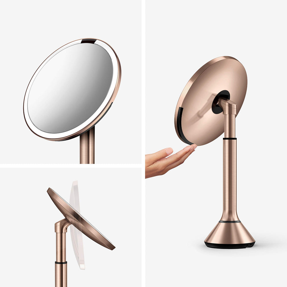 Simplehuman tru-lux 800 lux light for accurate makeup color rendering.
