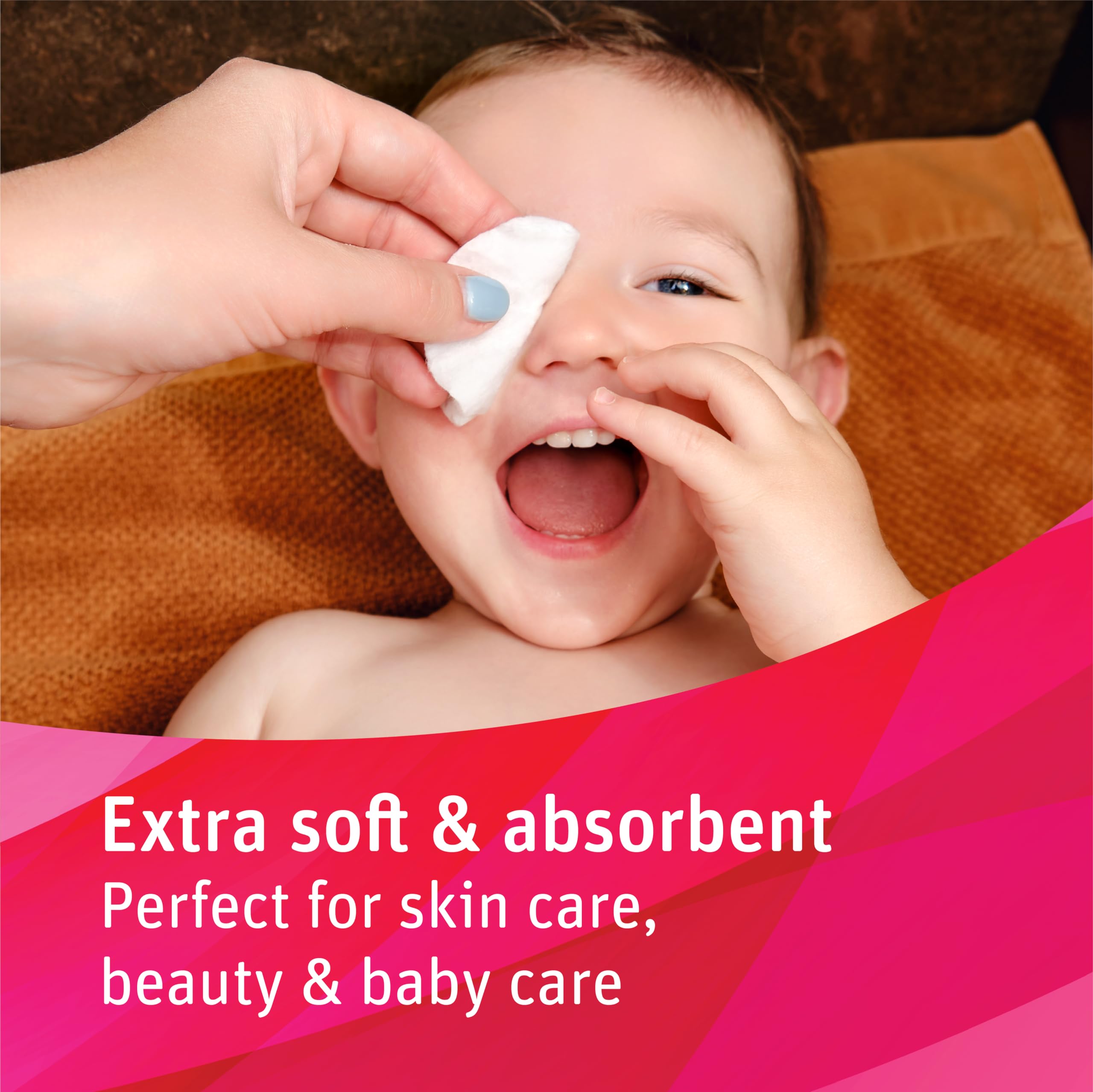 Simply Soft organic cotton rounds in resealable bags preserve freshness.