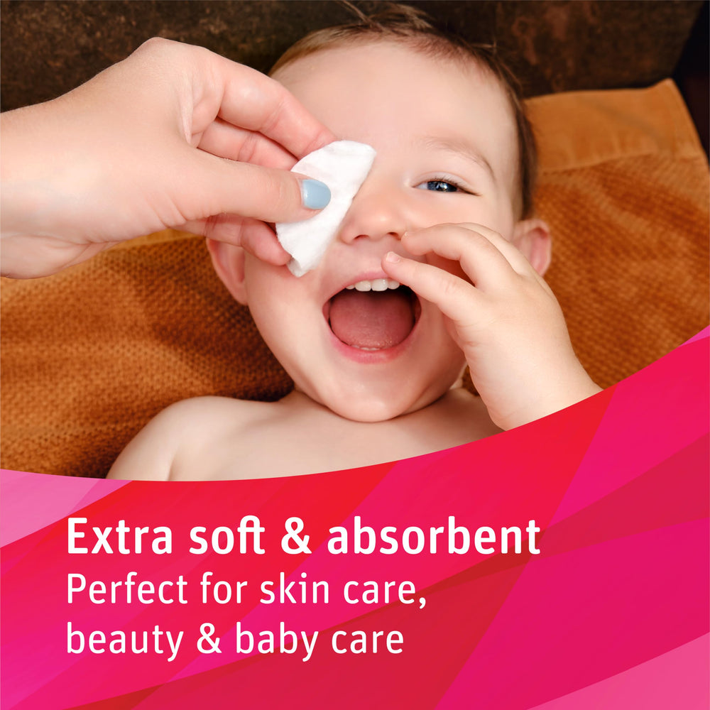 Simply Soft organic cotton rounds in resealable bags preserve freshness.