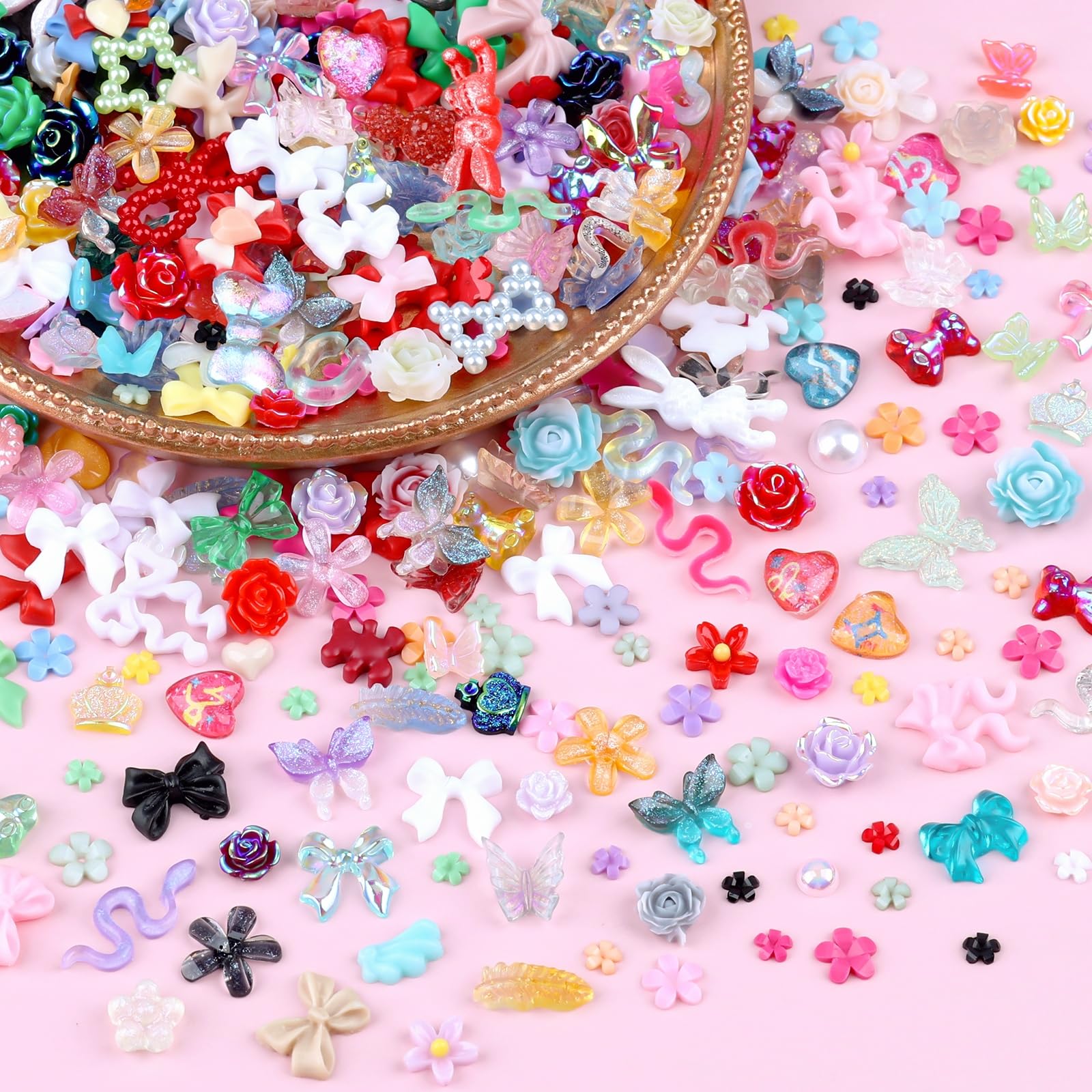 Charms de flores y corazones de Sinyanail para uñas elegantes