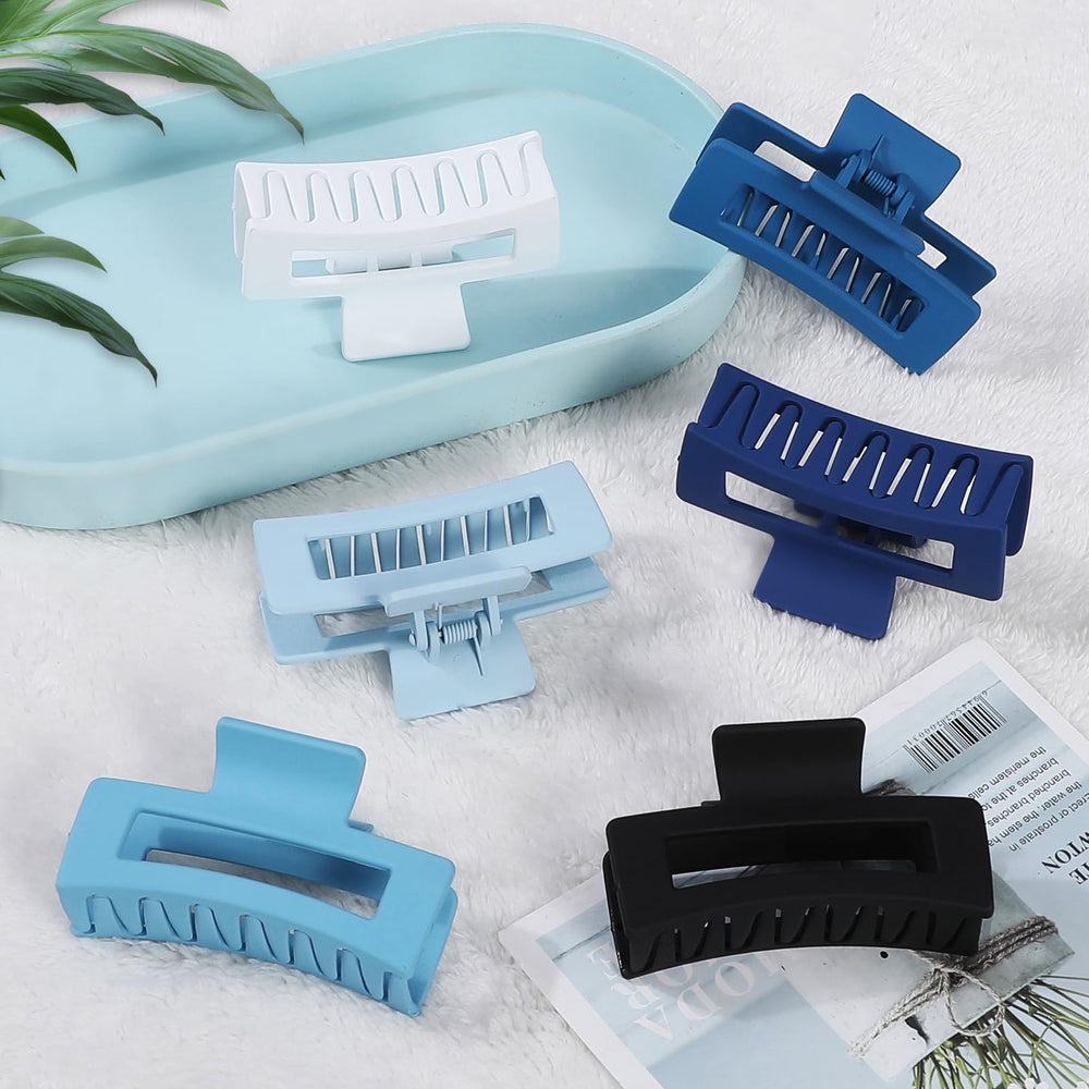 Sisiaipu hair clip worn to tidy hair during makeup and chores.