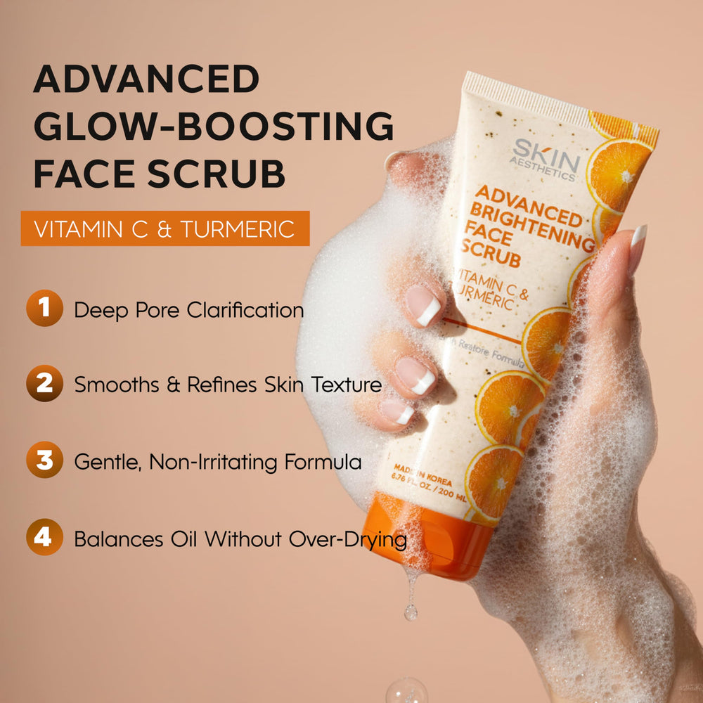 Skin Aesthetics Vitamina C y Curcuma exfoliante: aplicación circular para tono más uniforme.