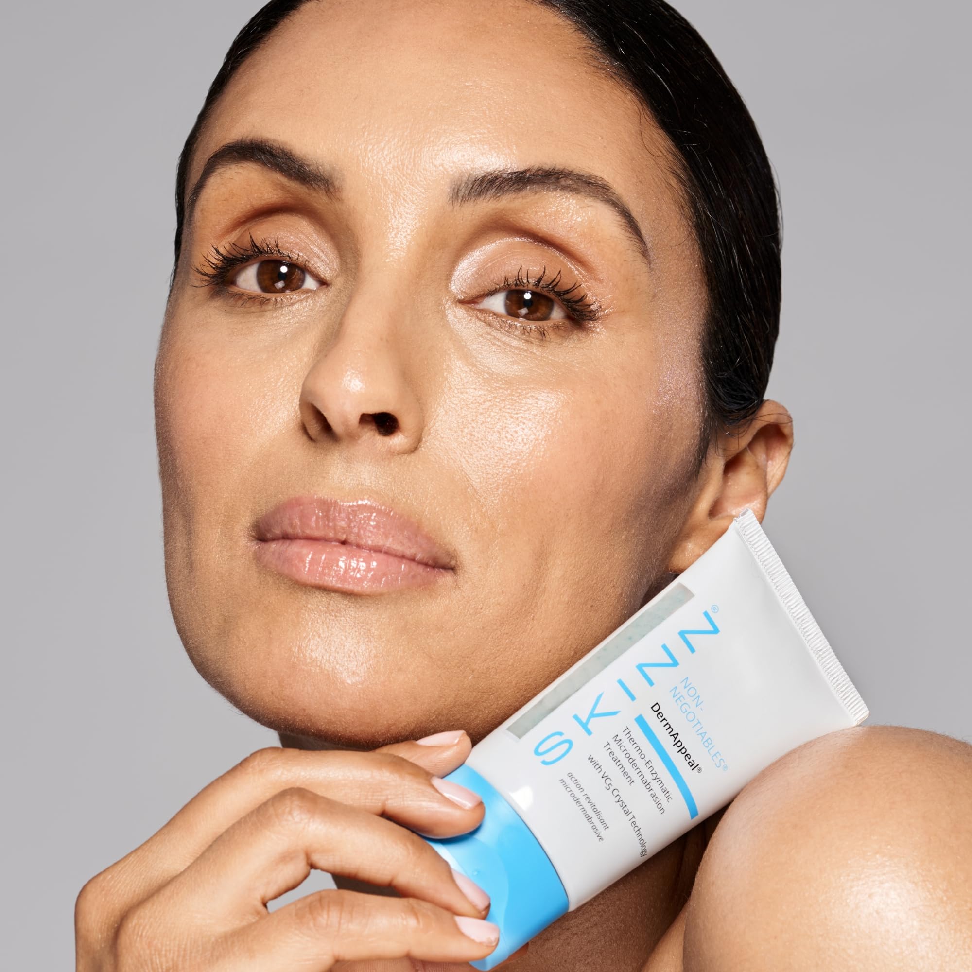SKINN DermAppeal promotes smoother, brighter skin texture.